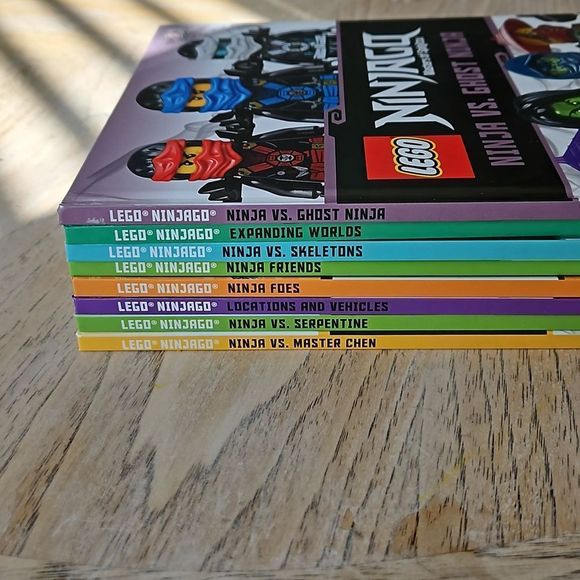 Lego books (8) - Picture 6 of 6